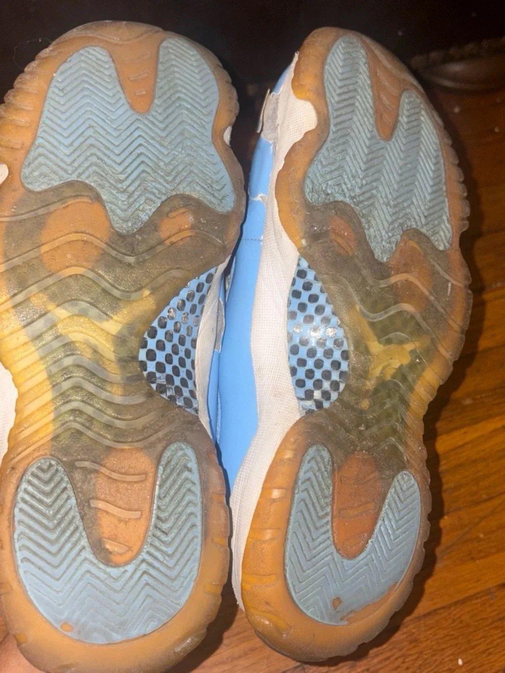 Jordan unc 11s